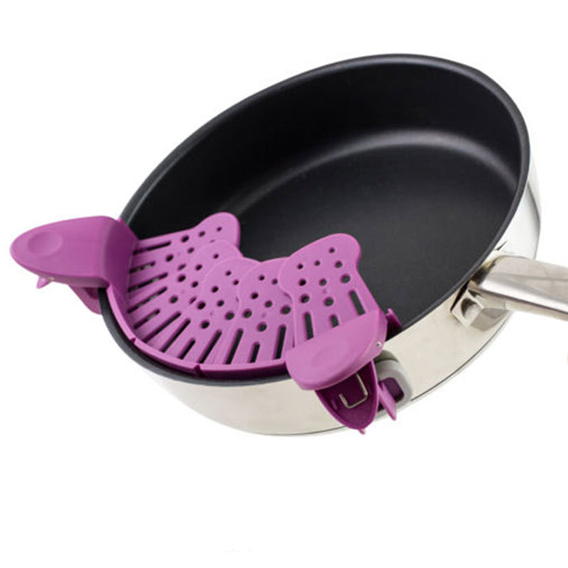 Clip-On Pot Strainer – One-Hand Pasta Drain — product photo 2